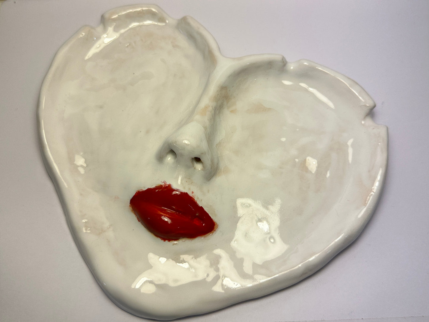 Heart ashtray white