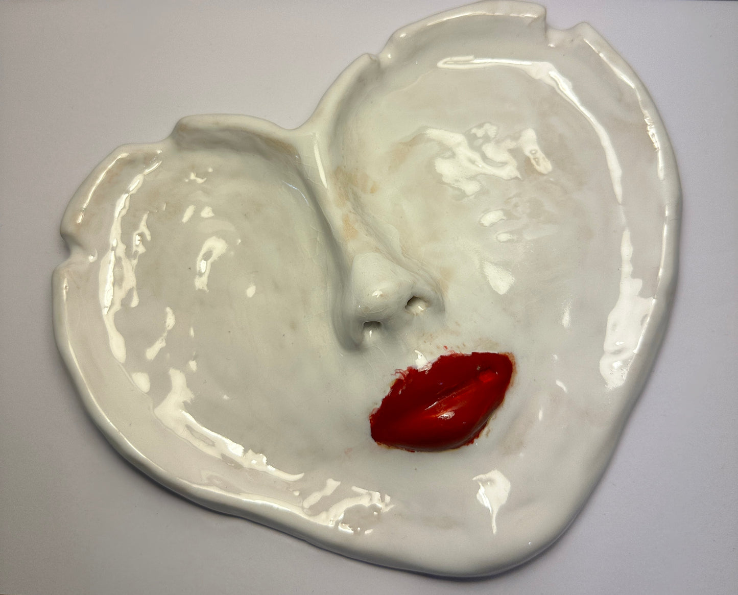 Heart ashtray white