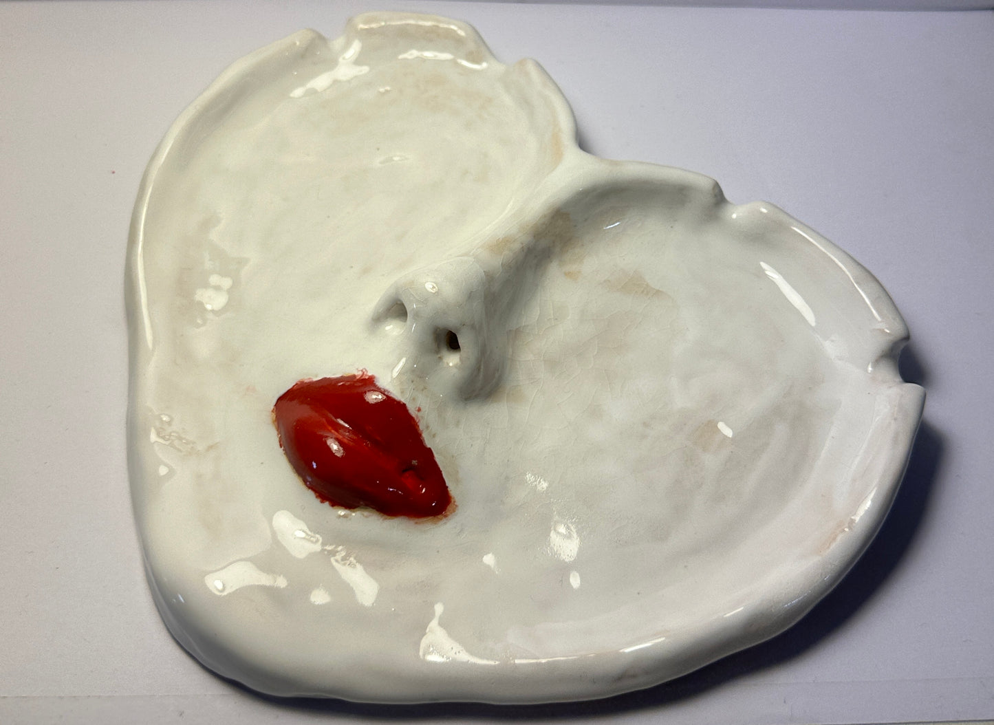 Heart ashtray white